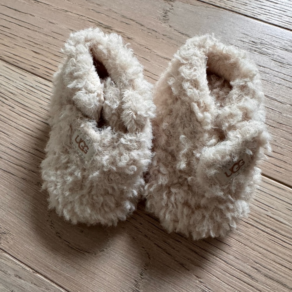 UGG Plush Shearling Infant Booties in Cream